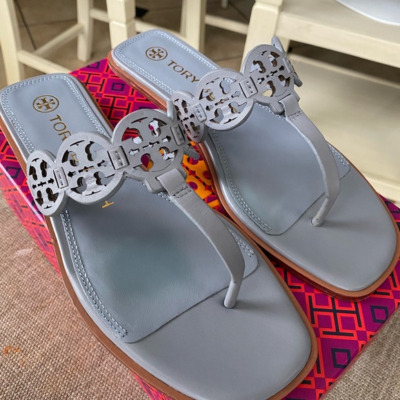 Tory Burch Tiny Miller Thong Sandals. - Picture 15 of 16